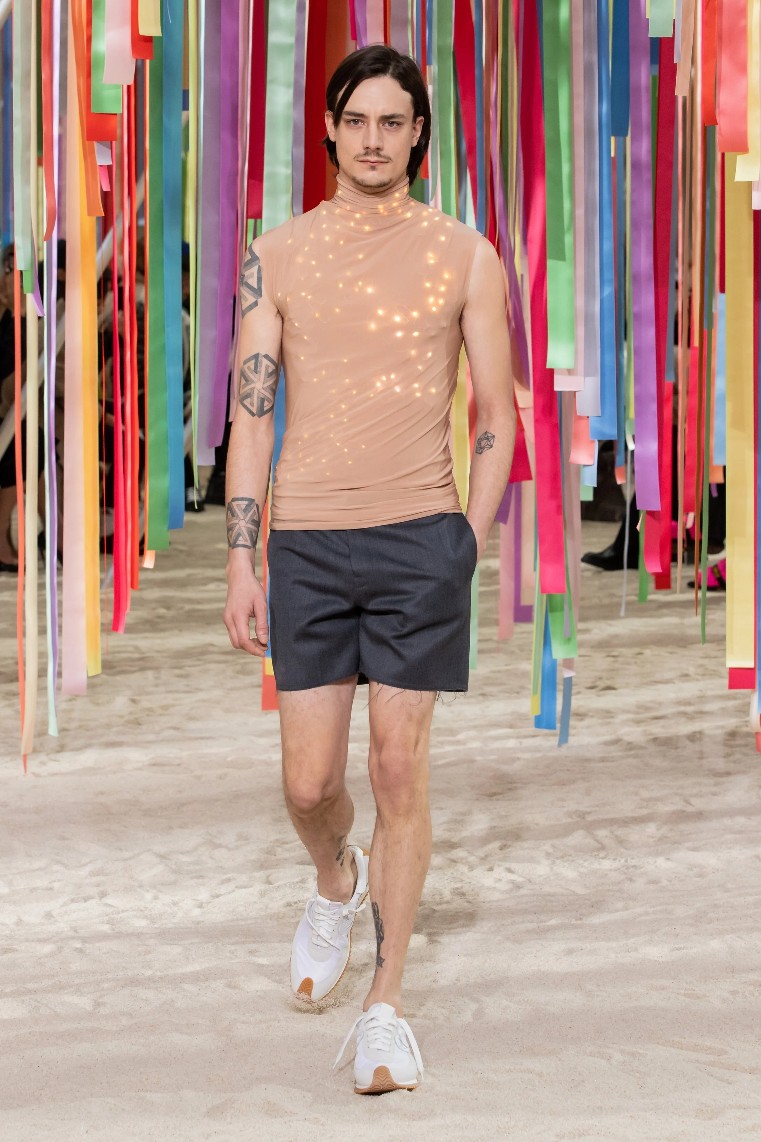 Loewe AW22: Camp amongst the Metaverse. — Perfect˙